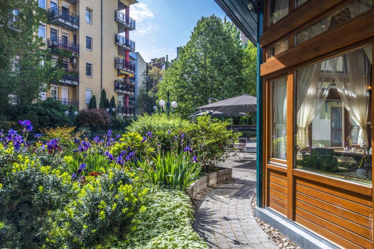 Corvin Hotel Budapest Residence מראה חיצוני תמונה