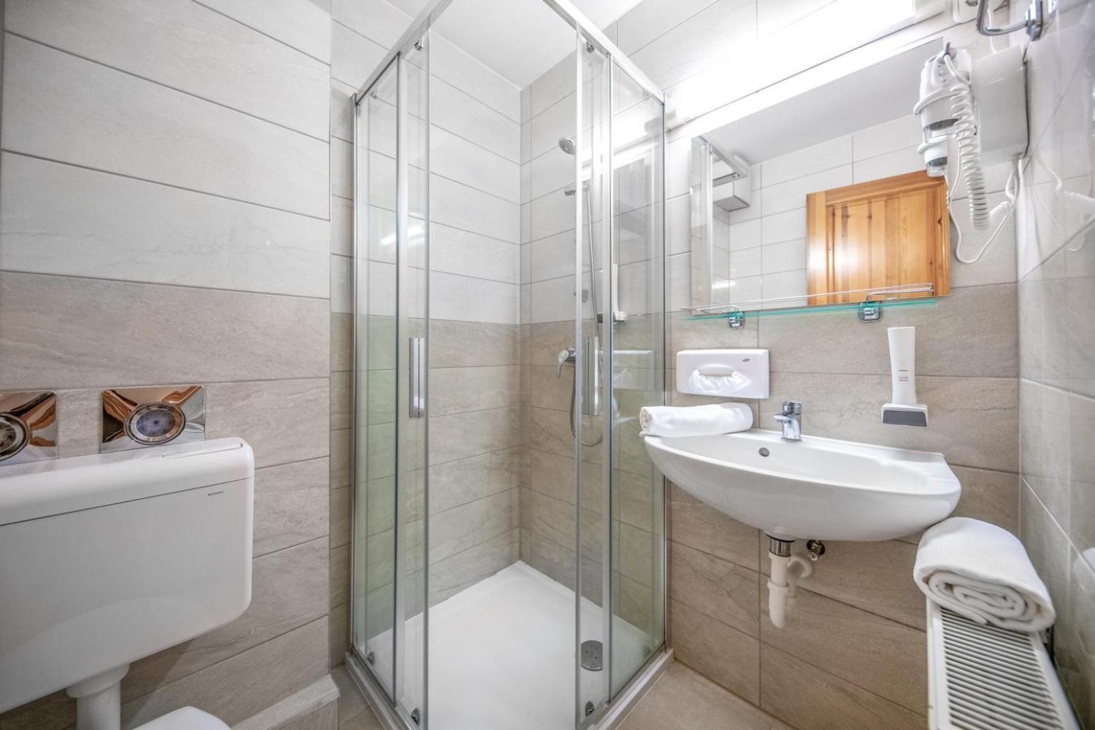 Corvin Hotel Budapest Residence מראה חיצוני תמונה